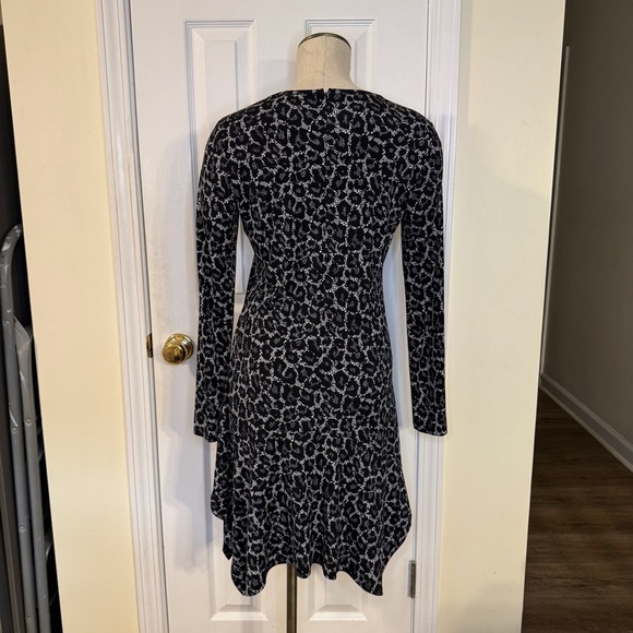 Michael Kors Black White Animal Print Long Sleeve Dress Medium - Picture 2 of 5